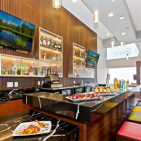 Hotel Doubletree By Hilton Whittier Exterior foto