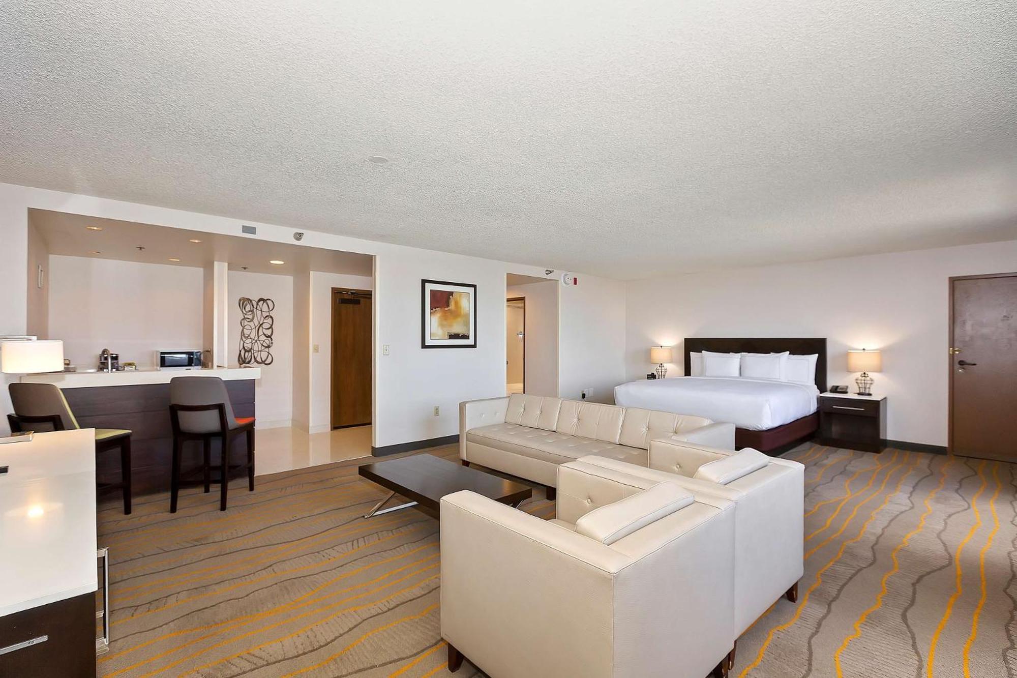 Hotel Doubletree By Hilton Whittier Exterior foto