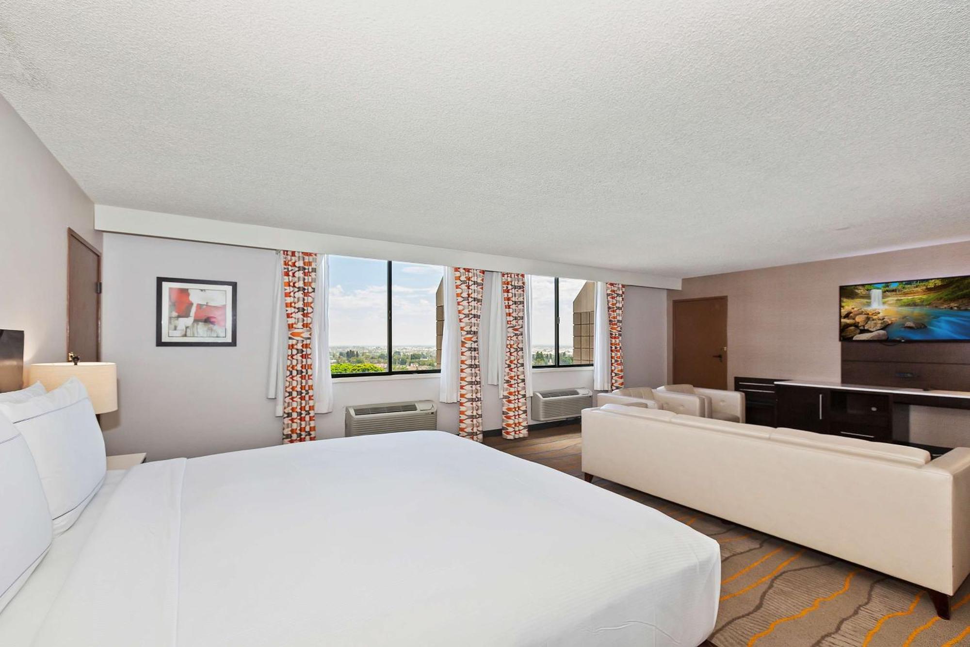Hotel Doubletree By Hilton Whittier Exterior foto
