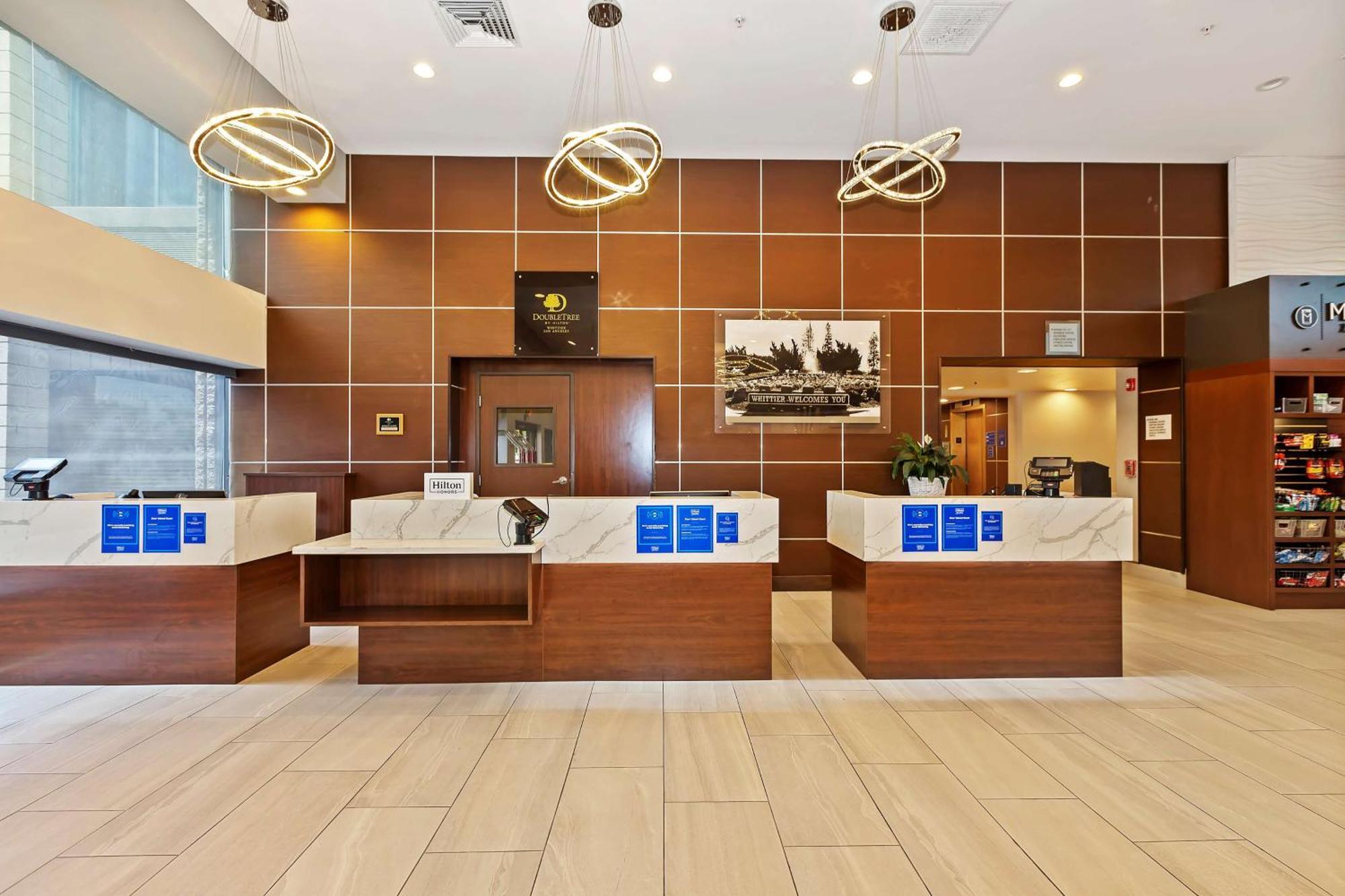 Hotel Doubletree By Hilton Whittier Exterior foto