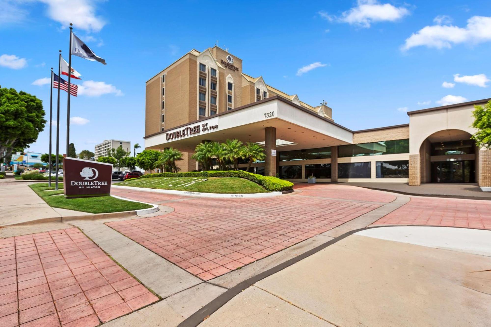 Hotel Doubletree By Hilton Whittier Exterior foto